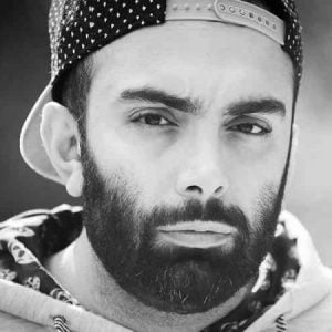 دانلود آهنگ مسعود صادقلو مگه بی آرایش دانلود آهنگ مسعود صادقلو مگه بی آرایش